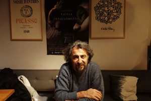 Masumiyetin Sınırında Bir Dünya: Seyfettin Tokmak ile “Tavşan İmparatorluğu” Üzerine Söyleşi